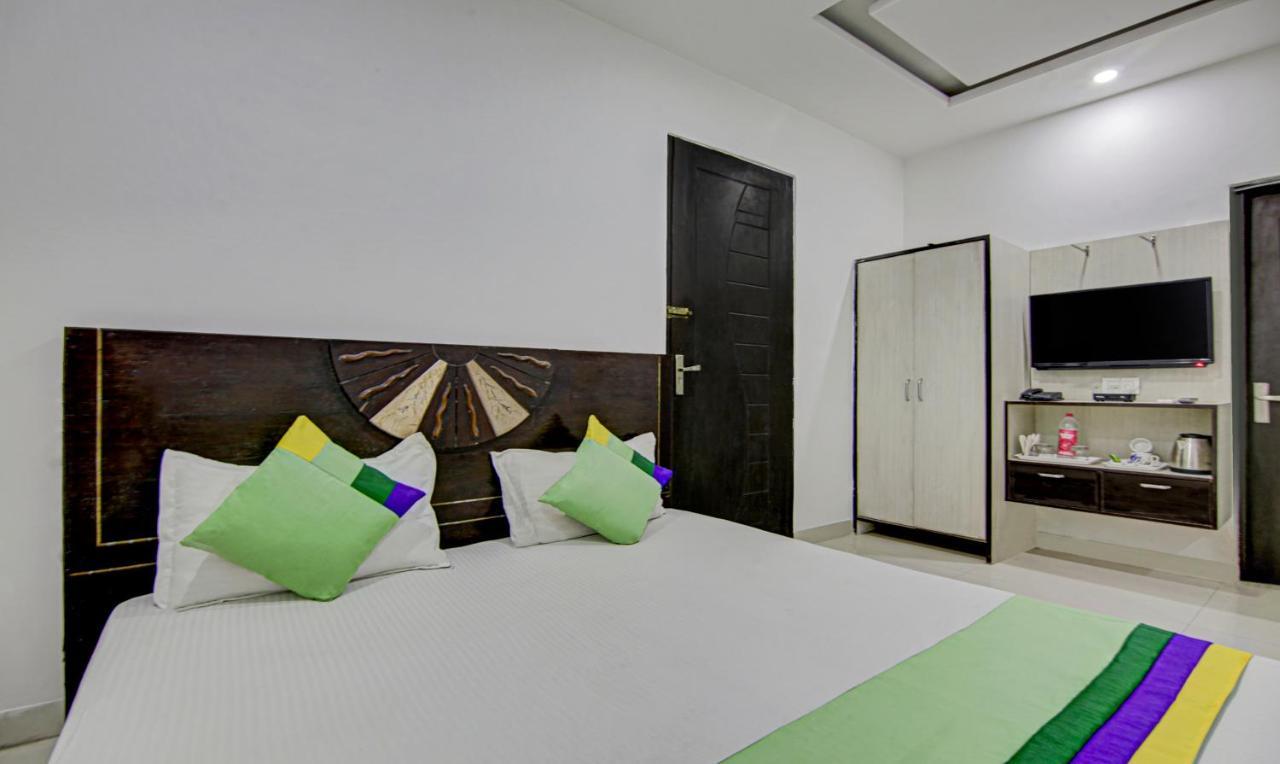 Treebo Rockland, Zirakpur Hotel Bagian luar foto